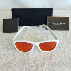 PRIVE REVEAUX Sunglasses in White